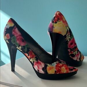 Bandolino Multicolor Floral Heels